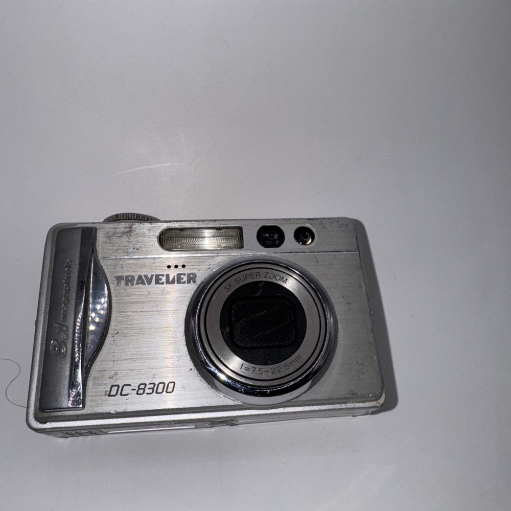Traveler Digital Camera DC-8300 untested